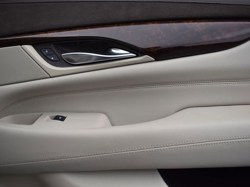 Used 2015 Cadillac Escalade Luxury image 36