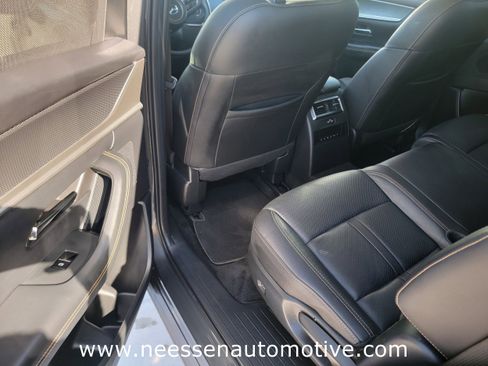 Used 2024 MAZDA CX-90 3.3 Turbo w/ Preferred Plus image 13