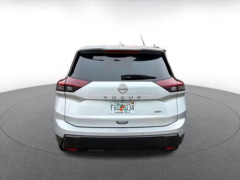 Used 2025 Nissan Rogue SV AWD/4WD image 5