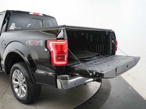 Used 2017 Ford F150 Lariat w/ Equipment Group 502A Luxury AWD/4WD image 20
