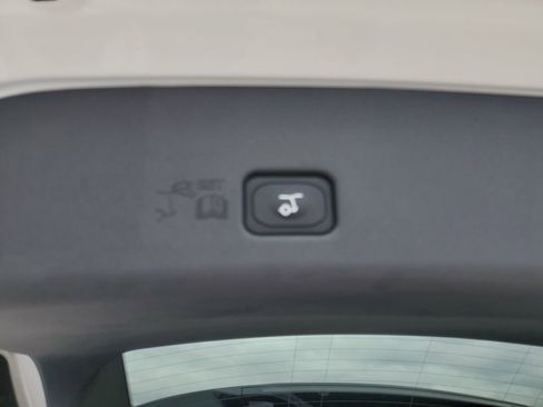 New 2026 Lincoln Nautilus Reserve AWD/4WD image 6