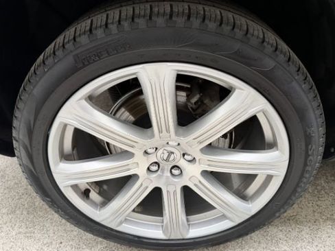 Used 2017 Volvo XC90 T8 Inscription w/ Luxury Package image 32