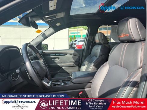 Used 2025 Honda Pilot TrailSport image 5