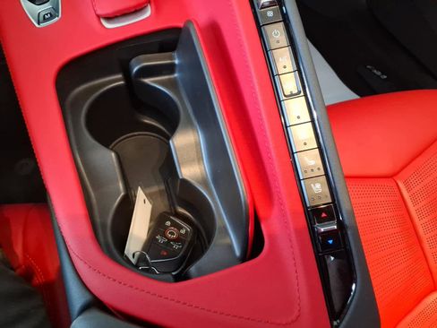 Used 2021 Chevrolet Corvette Stingray Preferred Cpe w/ Z51 Performance Package RWD image 18
