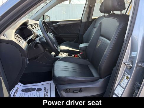 Used 2024 Volkswagen Tiguan SE image 10