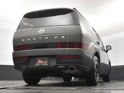 Used 2025 Hyundai Santa Fe SEL FWD image 13
