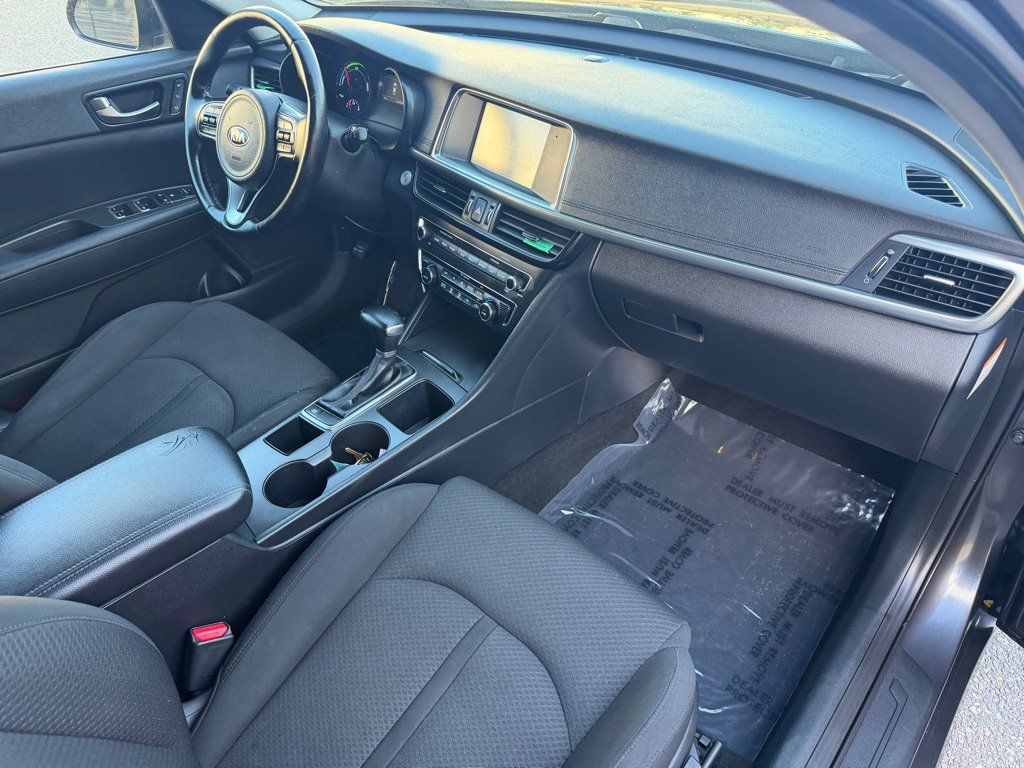 Used 2017 Kia Optima Premium w/ Hybrid Convenience Package FWD image 11