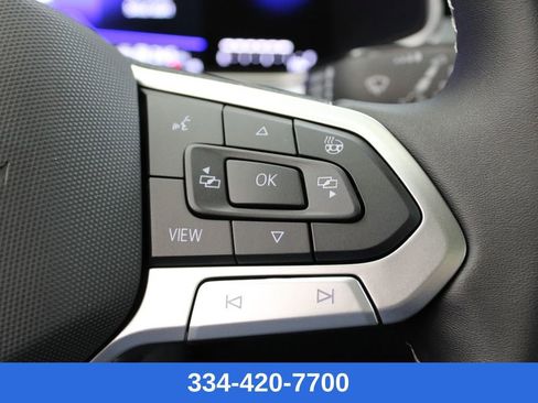 New 2026 Volkswagen Taos SE image 25