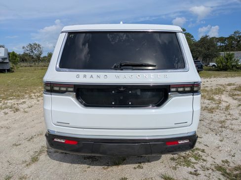 Used 2022 Jeep Grand Wagoneer Series II w/ Convenience Group III AWD/4WD image 5
