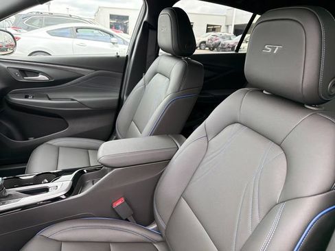 New 2026 Buick Envista Sport Touring w/ Convenience I Package FWD image 19