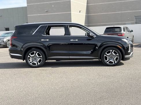 Used 2023 Hyundai Palisade Limited w/ Cargo Package FWD image 27