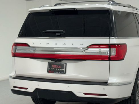 Used 2019 Lincoln Navigator Reserve AWD/4WD image 46