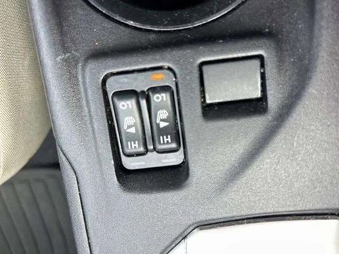 Used 2018 Subaru Impreza 2.0i Premium image 14