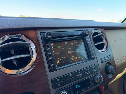 Used 2012 Ford F250 King Ranch w/ King Ranch w/Chrome Pkg image 13