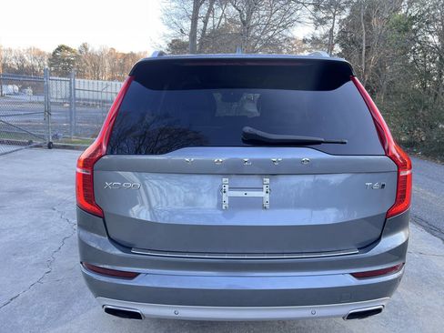 Used 2017 Volvo XC90 T6 Momentum w/ Vision Package image 8