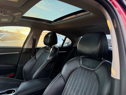 Used 2020 Genesis G70 2.0T image 15