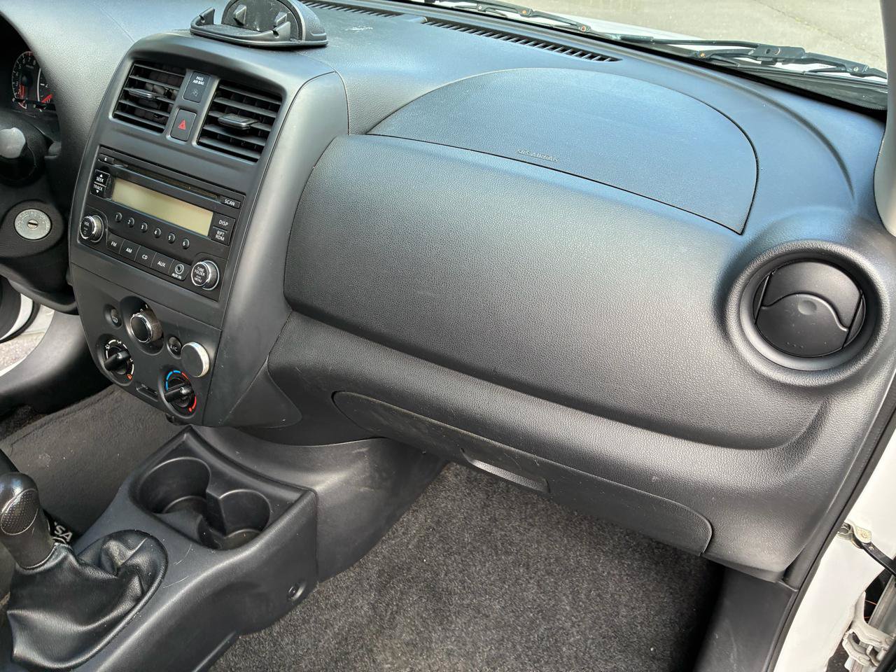 Used 2016 Nissan Versa S FWD image 16
