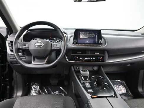 Used 2025 Nissan Rogue SV FWD image 19
