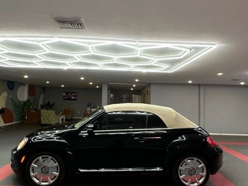 Used 2015 Volkswagen Beetle 1.8T image 3