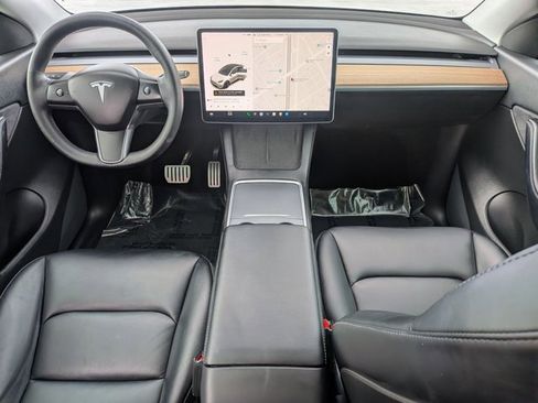 Used 2021 Tesla Model Y Performance image 17