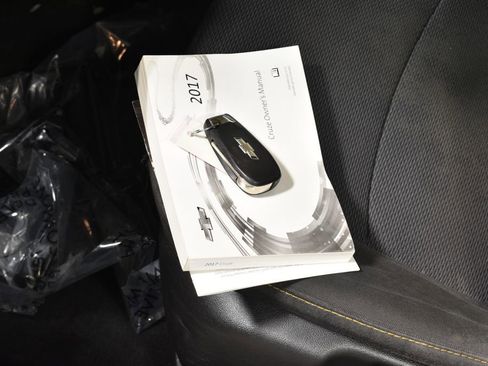 Used 2017 Chevrolet Cruze LS image 36