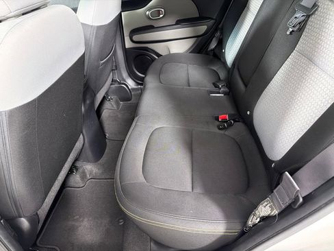 Used 2014 Kia Soul + FWD image 18