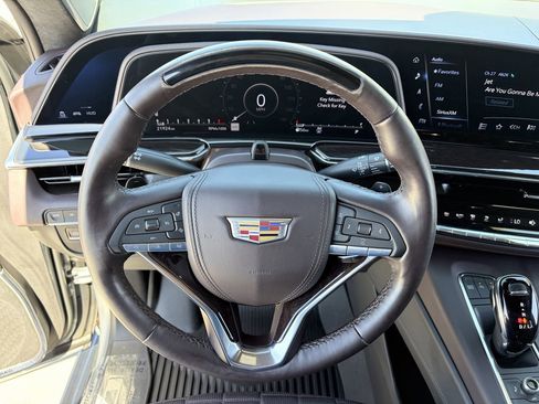 Certified 2023 Cadillac Escalade ESV Premium Luxury Platinum w/ LPO, Radiant Package AWD/4WD image 24