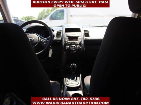Used 2013 Kia Soul FWD image 8