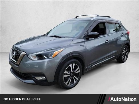 Used 2018 Nissan Kicks SR w/ Exterior Package FWD image 1