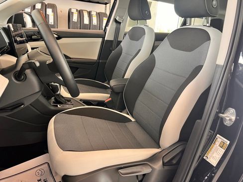 Certified 2025 Volkswagen Taos S FWD image 28