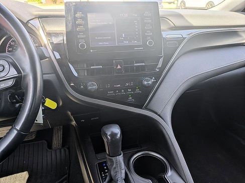 Used 2024 Toyota Camry SE image 20
