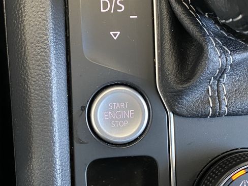 Certified 2023 Volkswagen Atlas SEL R-Line AWD/4WD image 15