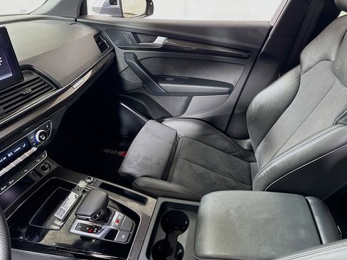 Used 2023 Audi SQ5 Premium w/ Convenience Package image 24