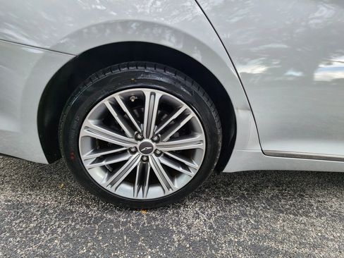 Used 2018 Genesis G80 3.8 RWD image 18