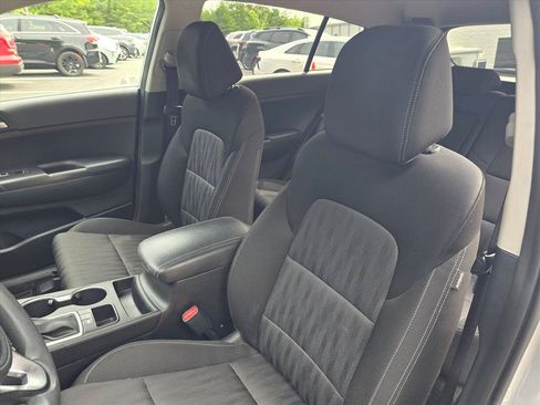 Used 2017 Kia Sportage LX FWD image 12