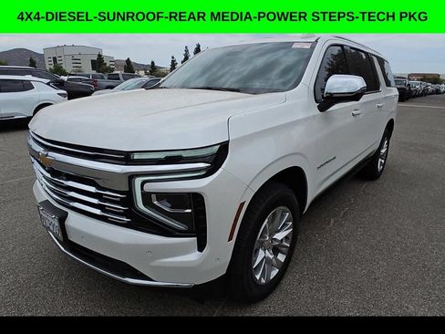 Used 2025 Chevrolet Suburban Premier AWD/4WD image 1