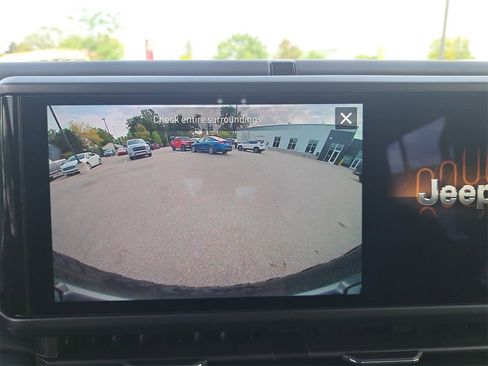 New 2025 Jeep Wrangler Unlimited Rubicon w/ Steel Bumper Group image 22