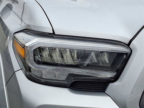 Used 2023 Toyota Tacoma TRD Sport image 10