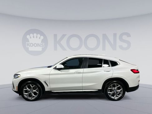 Used 2024 BMW X4 xDrive30i image 2
