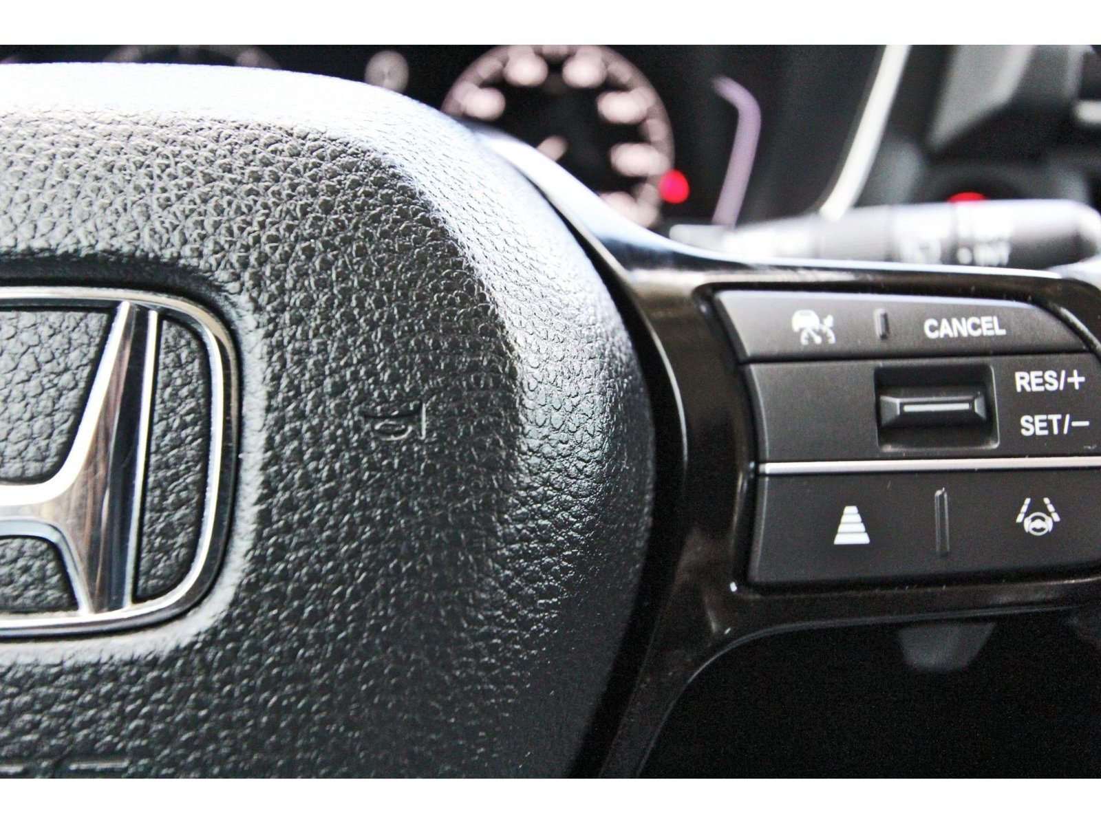 Used 2025 Honda Pilot EX-L image 18