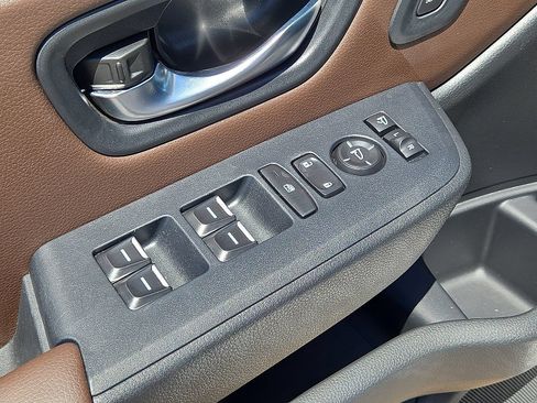 Used 2025 Honda Pilot Elite image 23