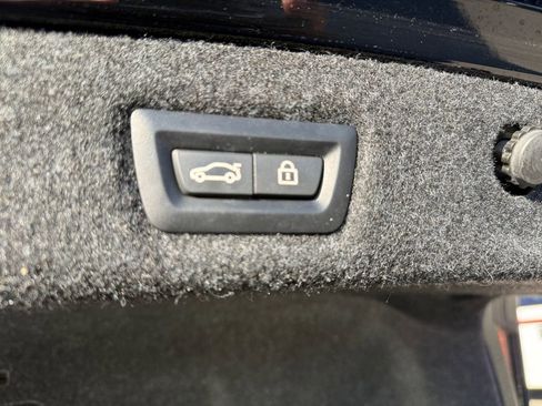 Used 2020 BMW 530e image 10