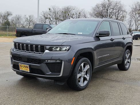 New 2026 Jeep Grand Cherokee Limited RWD image 7