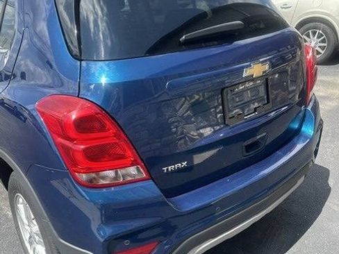 Used 2020 Chevrolet Trax LT w/ Driver Confidence Package FWD image 11