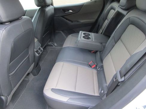 New 2026 Chevrolet Equinox LT w/ Convenience Package II image 17