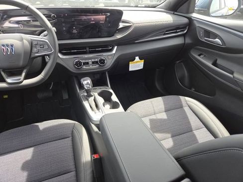New 2026 Buick Envista Sport Touring w/ Convenience I Package FWD image 31