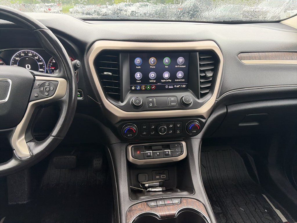 Certified 2020 GMC Acadia Denali w/ Denali Ultimate Package AWD/4WD image 17