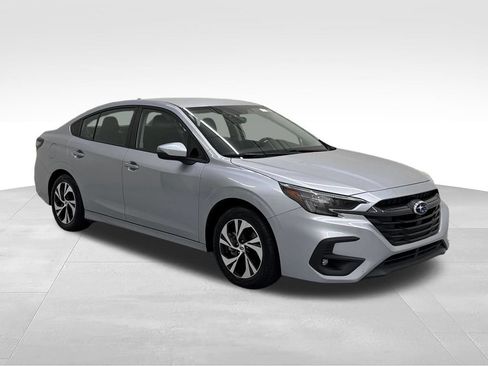 Used 2025 Subaru Legacy Premium AWD/4WD image 8