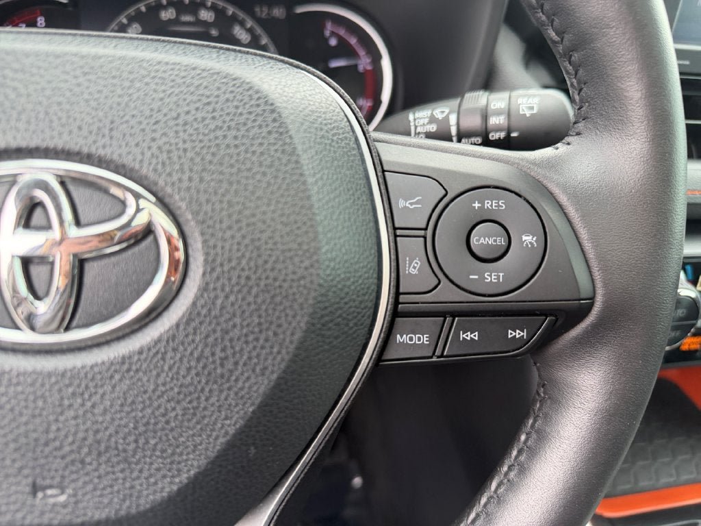 Used 2022 Toyota RAV4 Adventure w/ Convenience Package AWD/4WD image 16