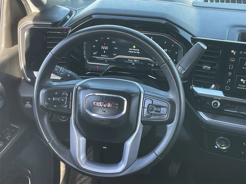 Used 2024 GMC Sierra 1500 SLT image 16